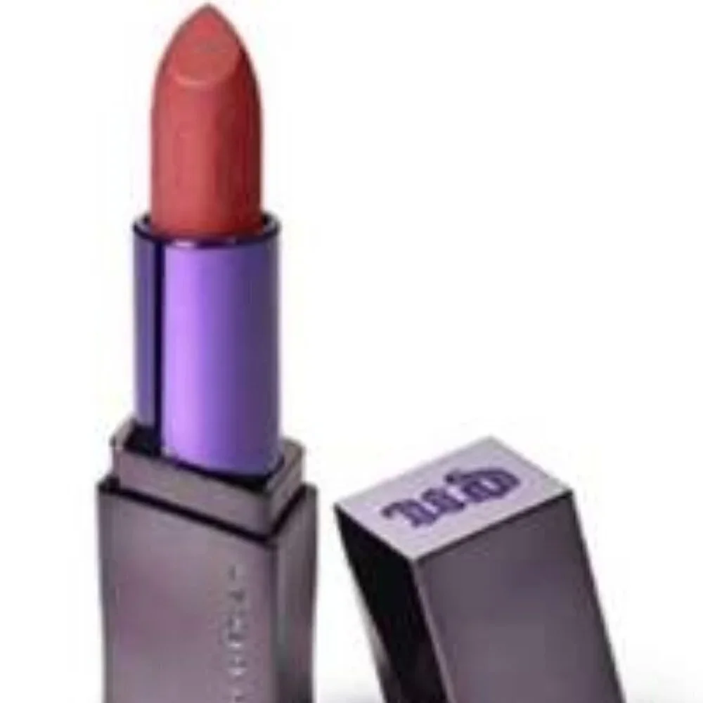 COPY - Urban Decay Vice Lipstick - 100% Vegan Formula (NAKED CREAM) a rose nude.